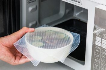 Transparent-silicone-reusable-food-wrap-film-stretch (5)